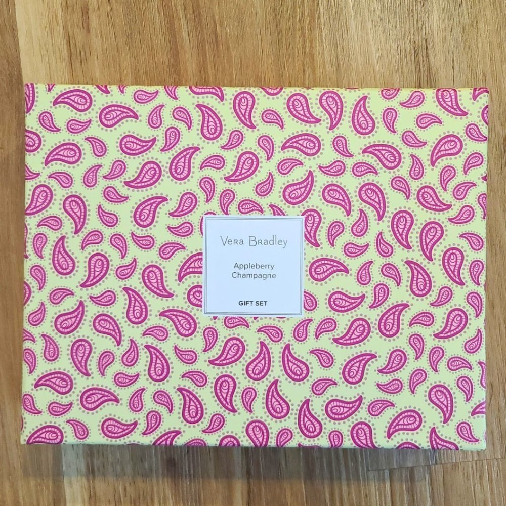 [RARE] Vera Bradley Appleberry Champagne 3-Piece Gift Set